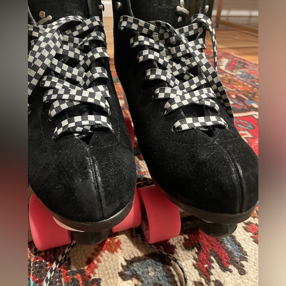 Black Moxi Jacks with Sunlight Plates - Picture 3 of 3